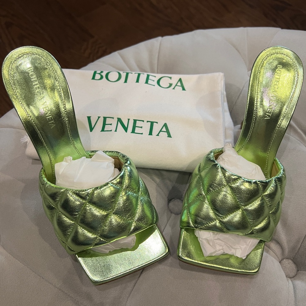 Bottega Veneta Green Quilted Women's Sandals